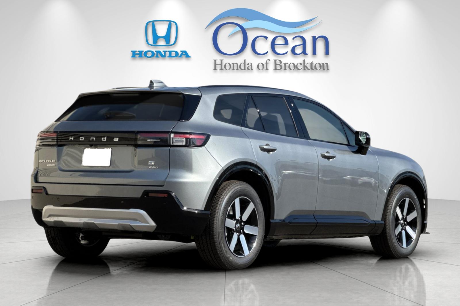 New 2026 Lunar Silver Metallic Honda Touring image 5