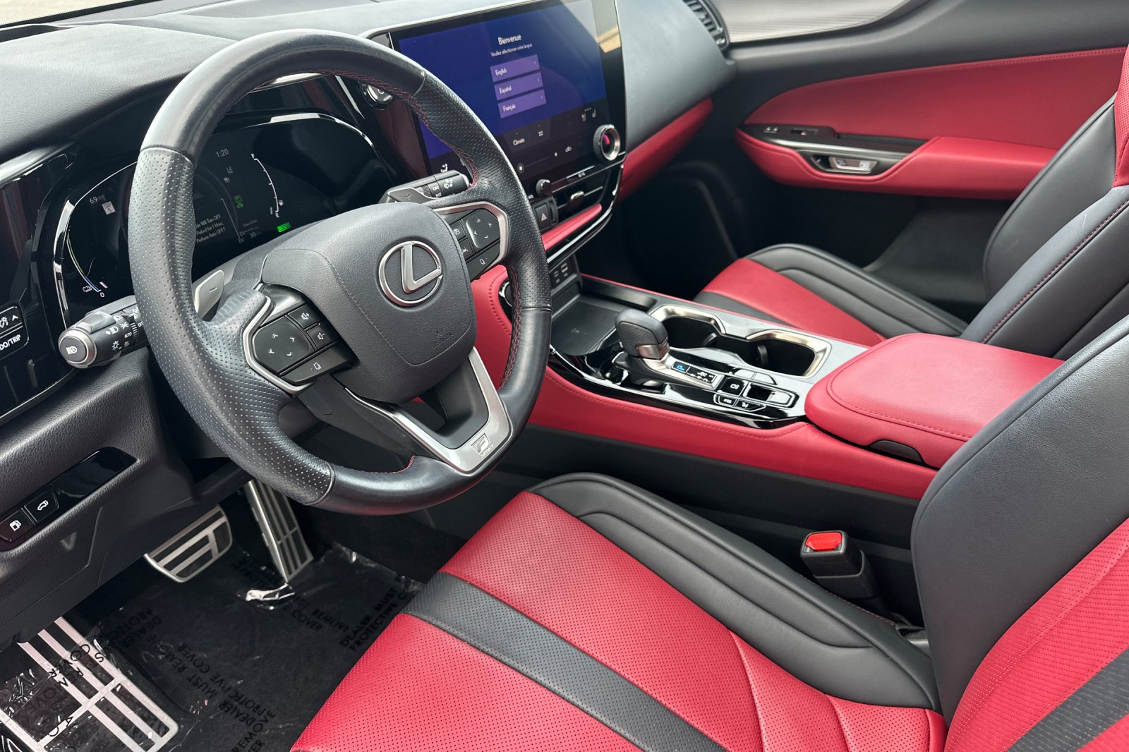 2024 Lexus NX PHEV 450h+ - Photo 10