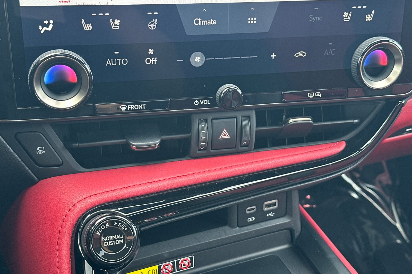 2024 Lexus NX PHEV 450h+ - Photo 20