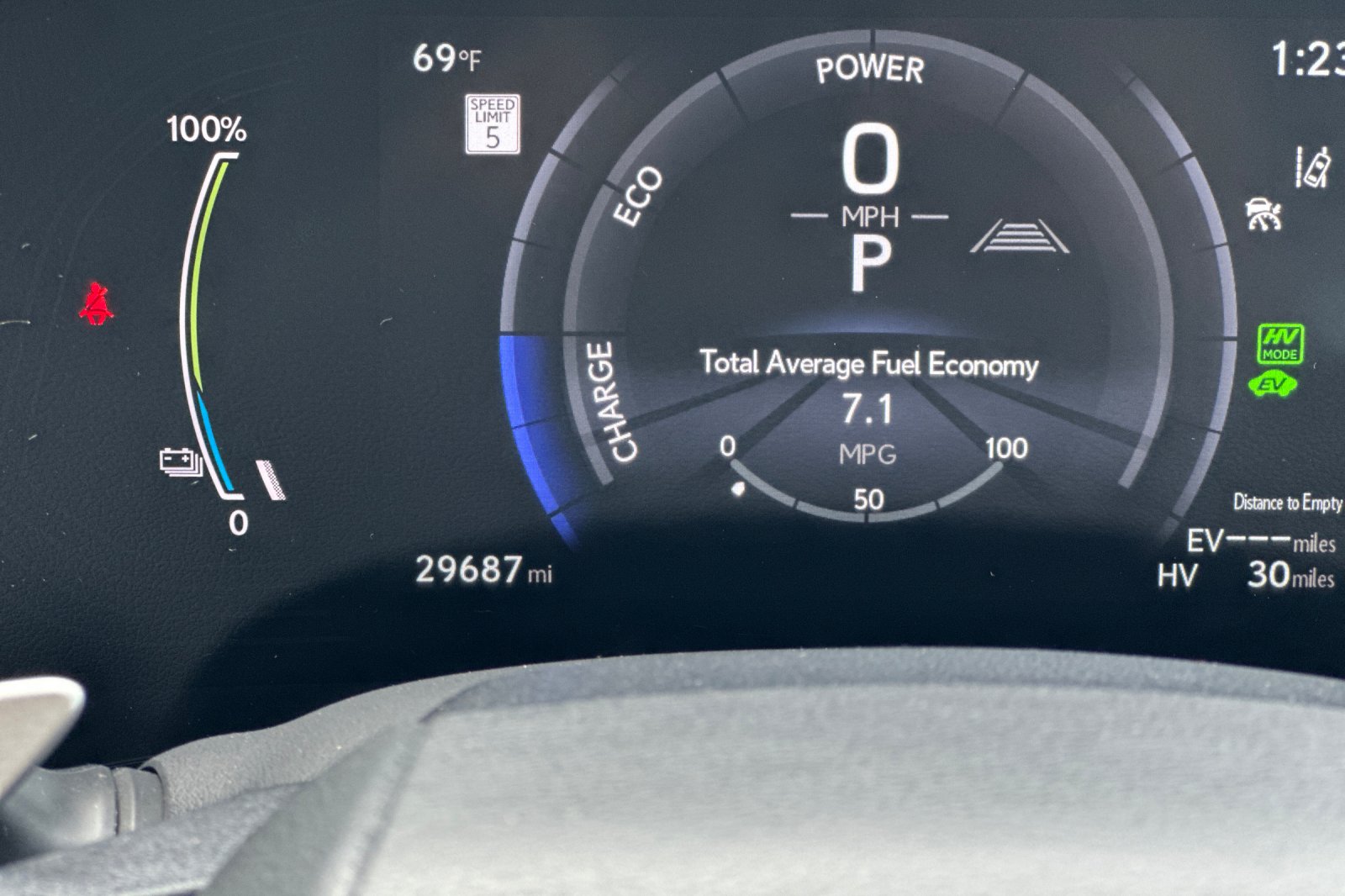 2024 Lexus NX PHEV 450h+ - Photo 27