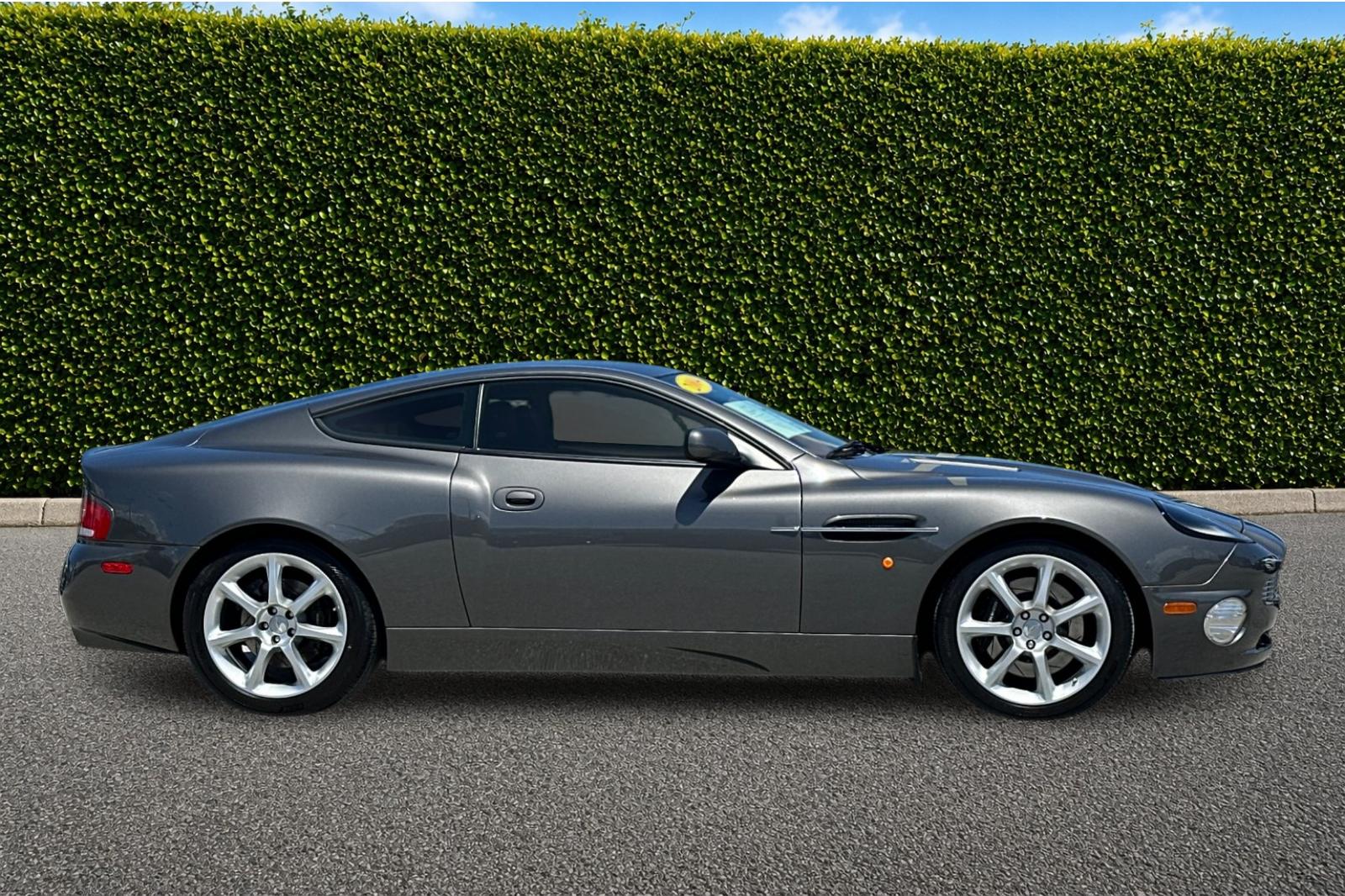 2004 Aston Martin Vanquish Base - Photo 3