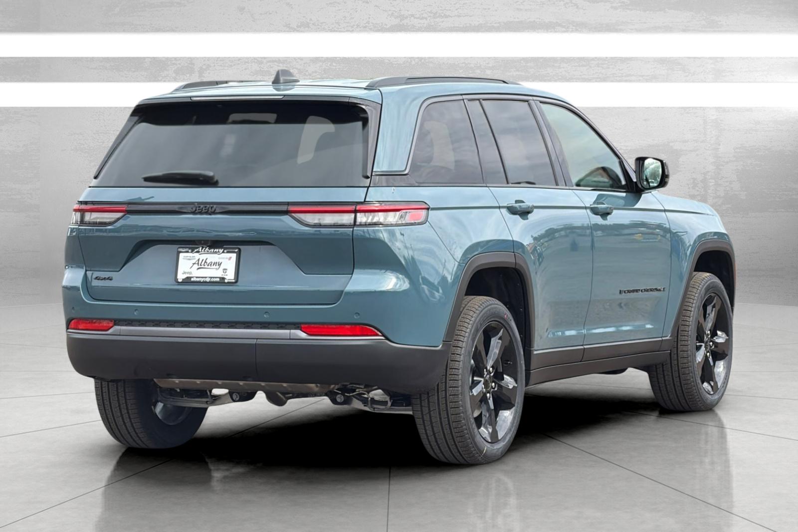 Used 2026 Steel Blue Jeep Limited image 5