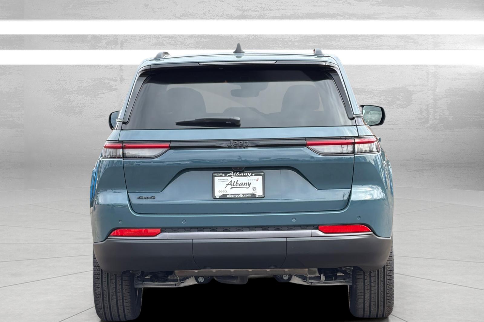 Used 2026 Steel Blue Jeep Limited image 6