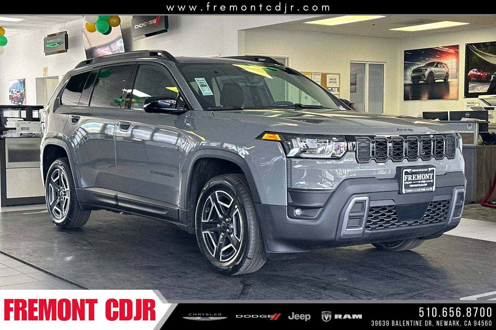 2026 Jeep Cherokee Laredo HEV 4X4's photo