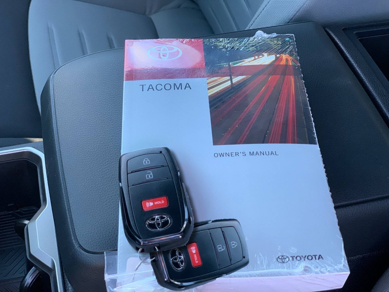 2026 Toyota Tacoma TRD Sport - Photo 9