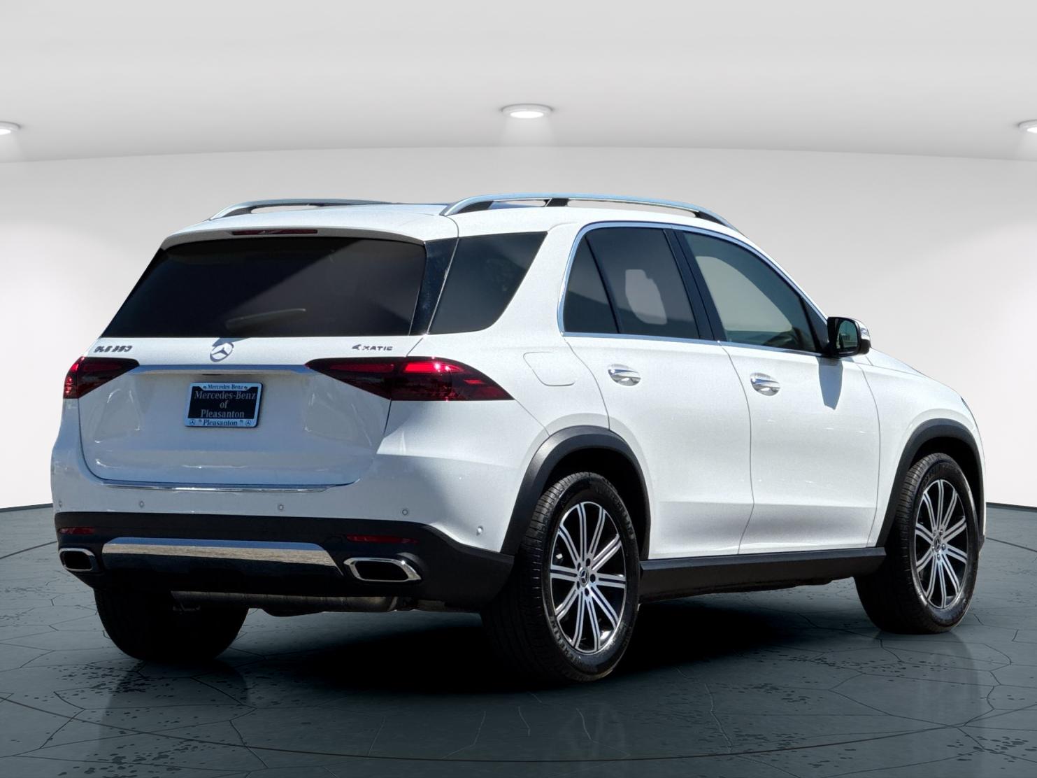 Certified Used 2026 Polar White Mercedes-Benz GLE 350 4D Sport Utility 4MATIC® image 7