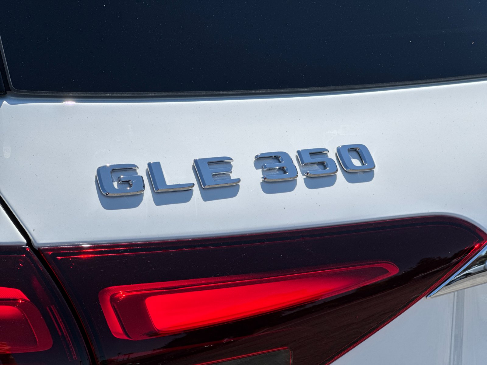 Certified Used 2026 Polar White Mercedes-Benz GLE 350 4D Sport Utility 4MATIC® image 36