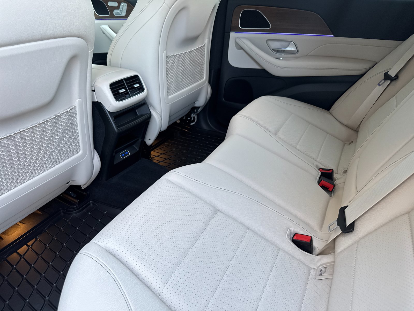 Certified Used 2026 Polar White Mercedes-Benz GLE 350 4D Sport Utility 4MATIC® image 15