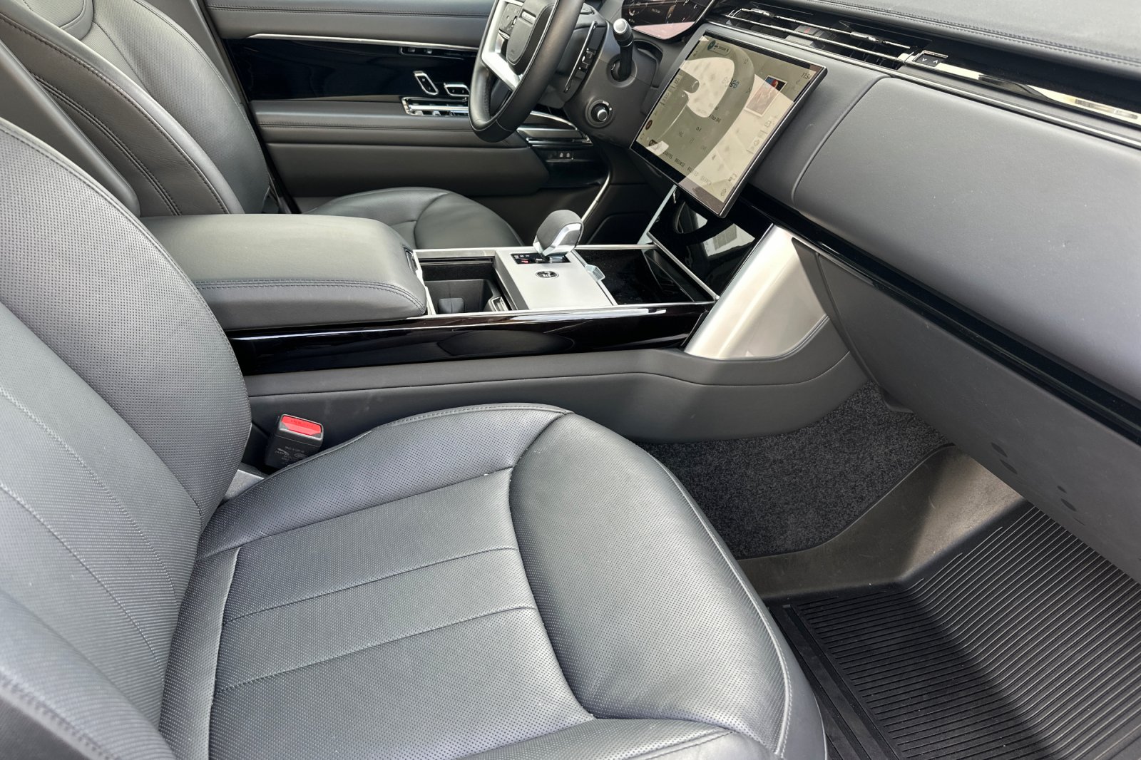 2024 Land Rover Range Rover SE - Photo 19