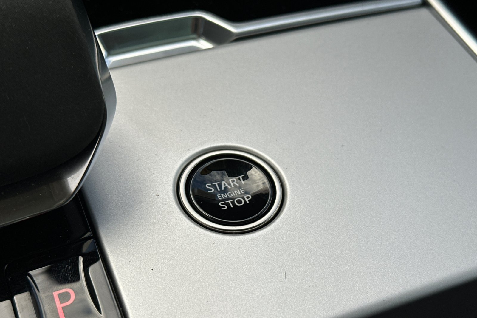 2024 Land Rover Range Rover SE - Photo 28