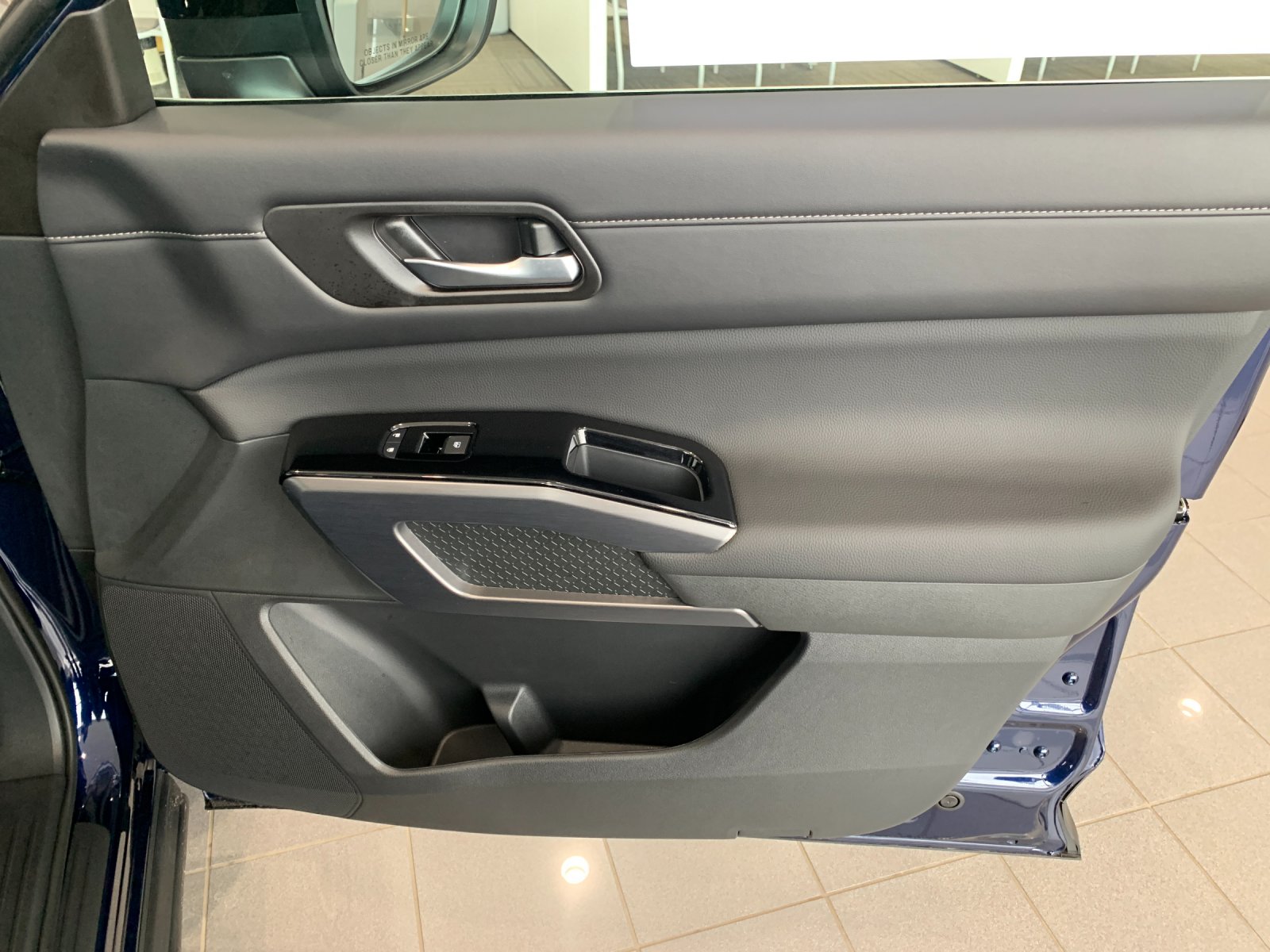 Used 2026 Blue Nissan SL image 20