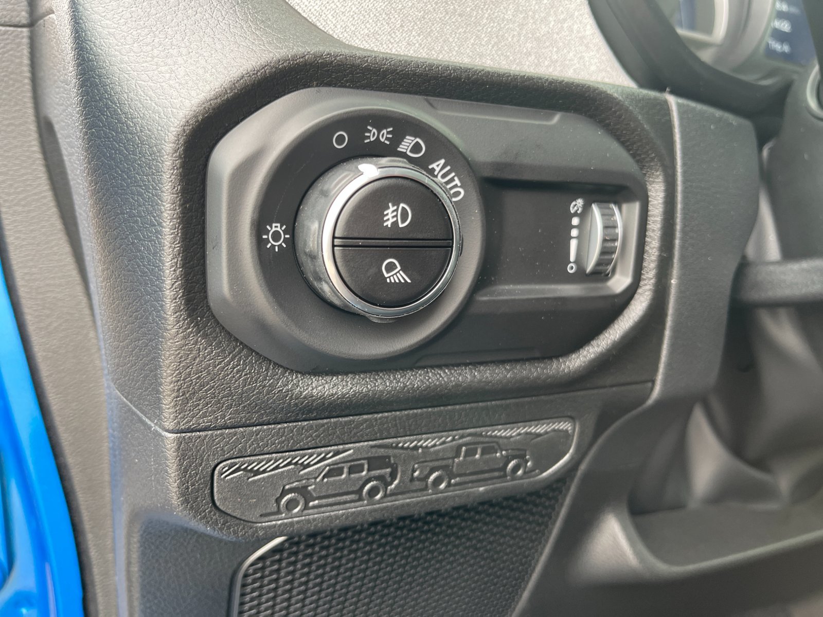 New 2026 Hydro Blue Pearlcoat Jeep Sport S image 29