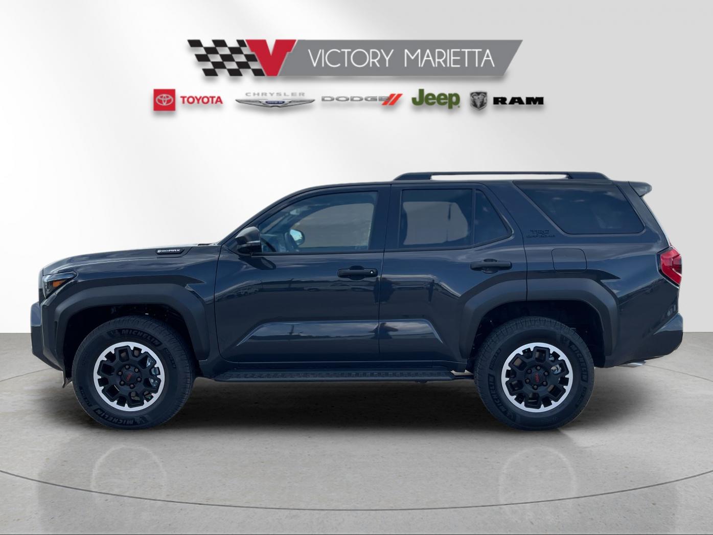 2026 Toyota 4Runner TRD Off-Road - Photo 2