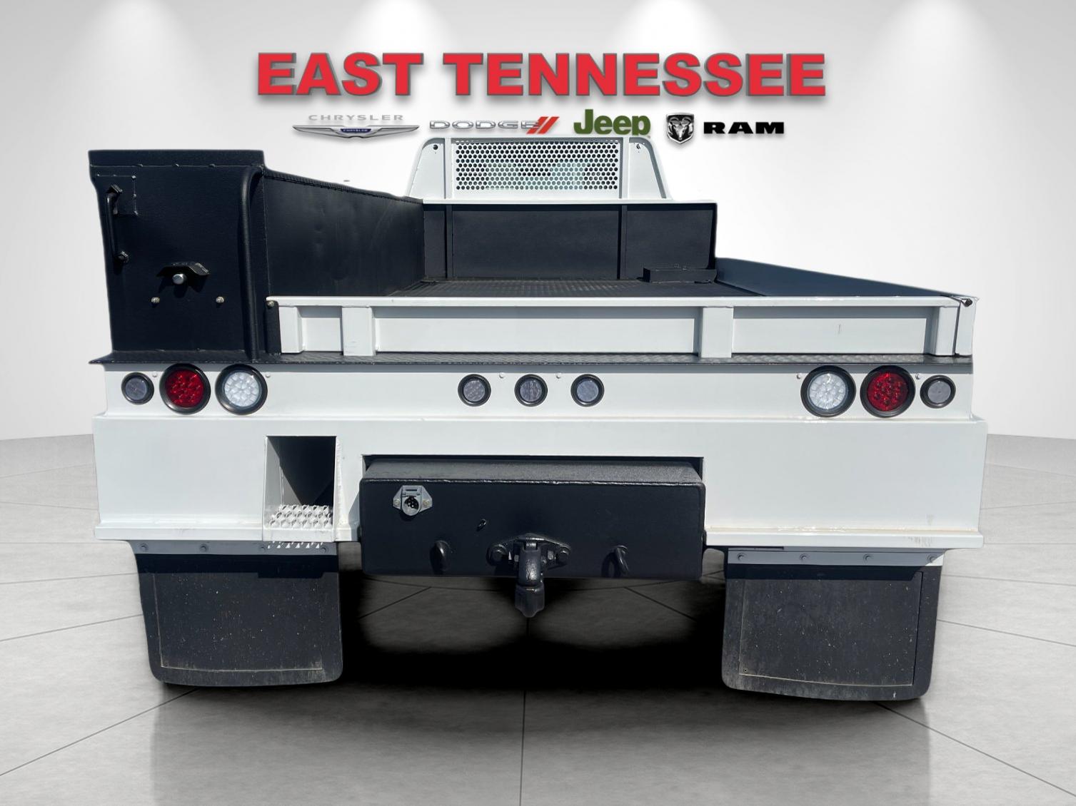 Used 2018 White Ford XL image 4