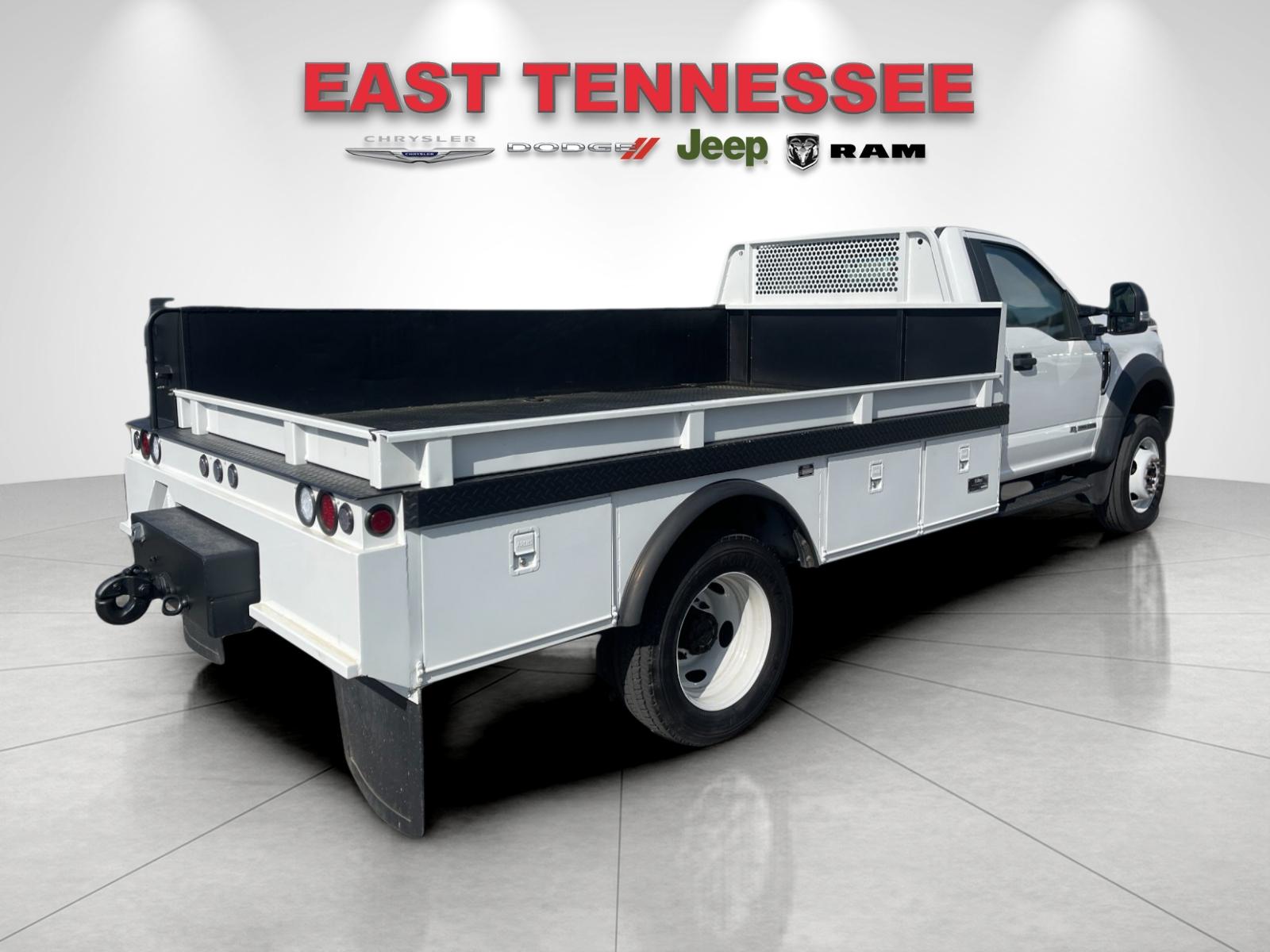 Used 2018 White Ford XL image 3