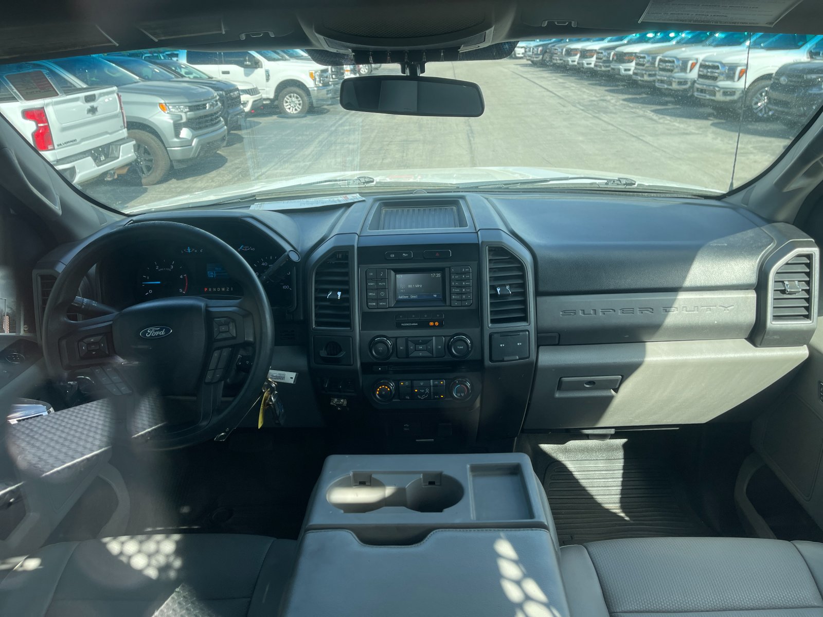 Used 2018 White Ford XL image 14