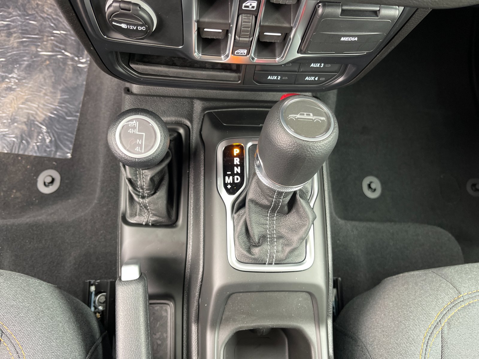 New 2026 Bright White Clearcoat Jeep Sport S image 22