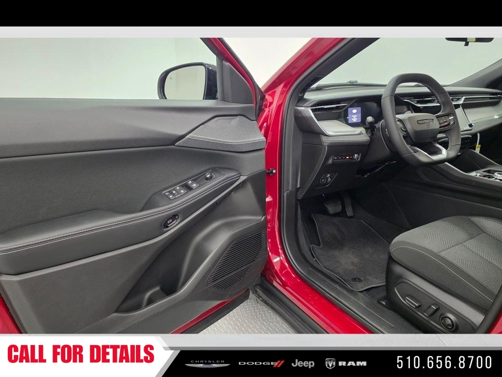 New 2026 Red Hot Pearl-Coat Exterior Paint Jeep Laredo image 15