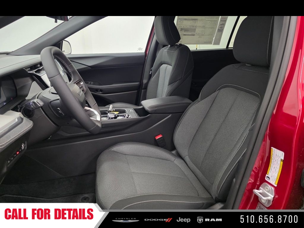 New 2026 Red Hot Pearl-Coat Exterior Paint Jeep Laredo image 16