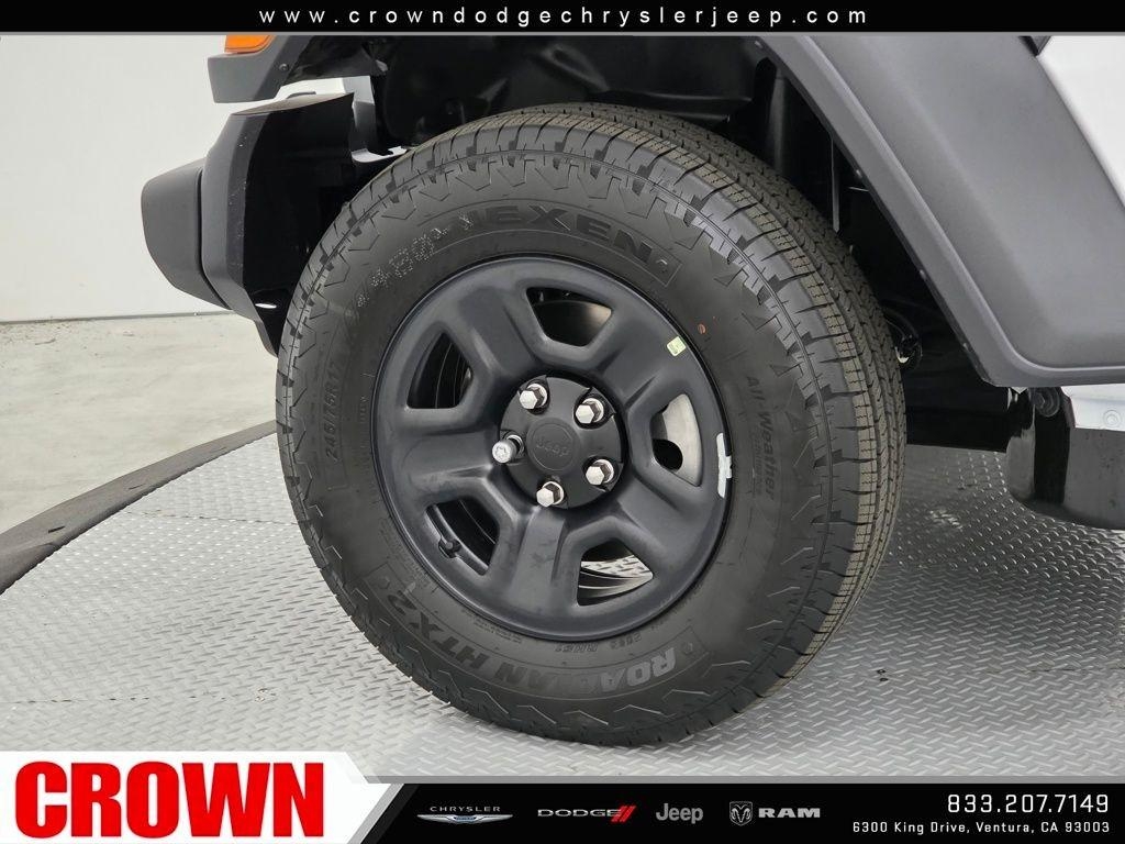 New 2026 Bright White Clear-Coat Exterior Paint Jeep Sport image 32