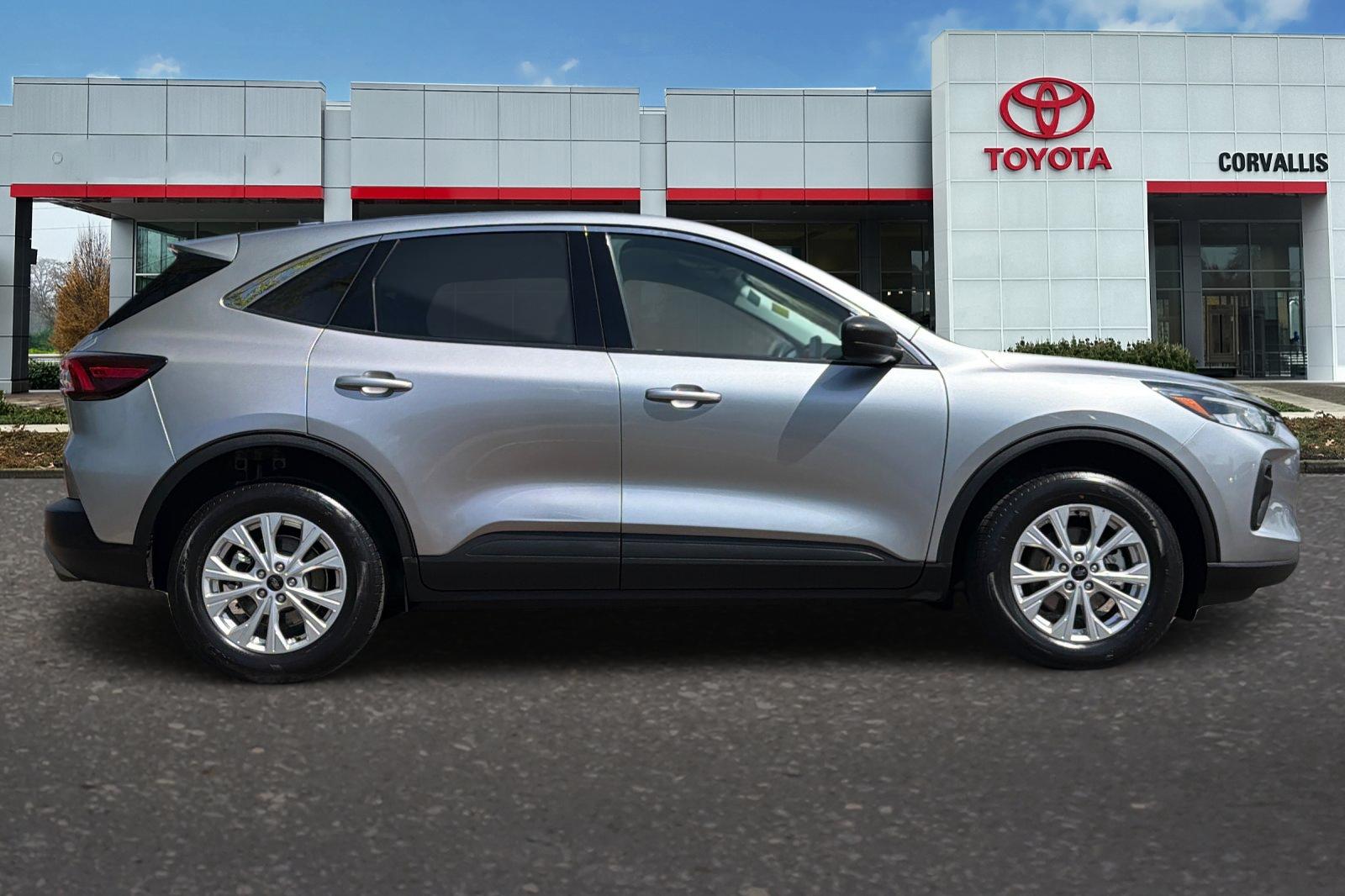 Used 2024 Silver Ford Active image 3
