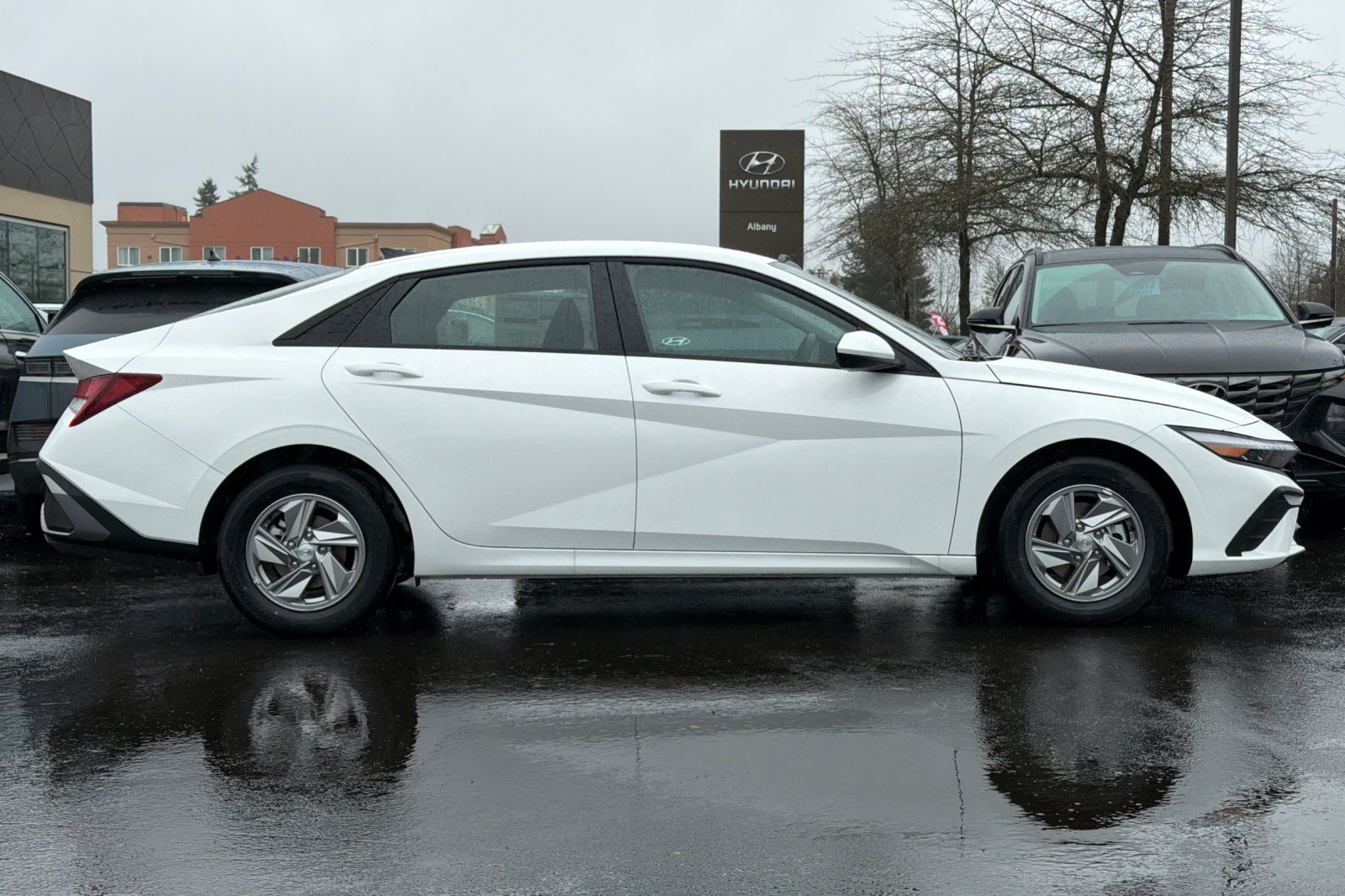 Used 2026 White Hyundai SE image 4