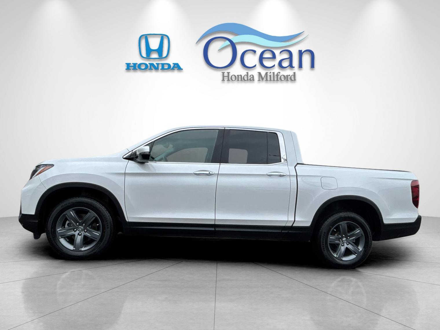 Used 2023 Platinum White Pearl Honda AWD RTL-E image 6