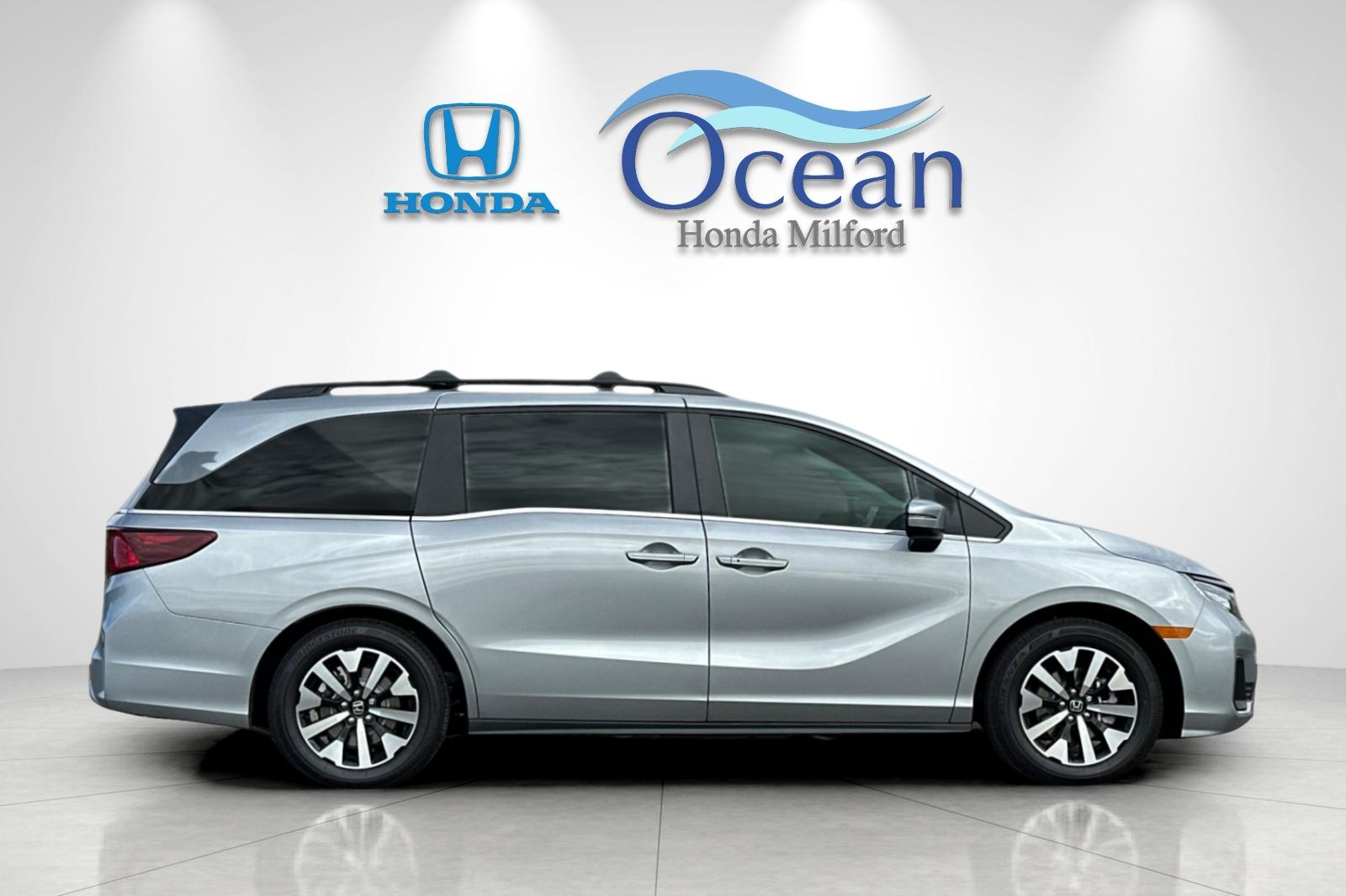 New 2026 Solar Silver Metallic Honda EX-L image 6