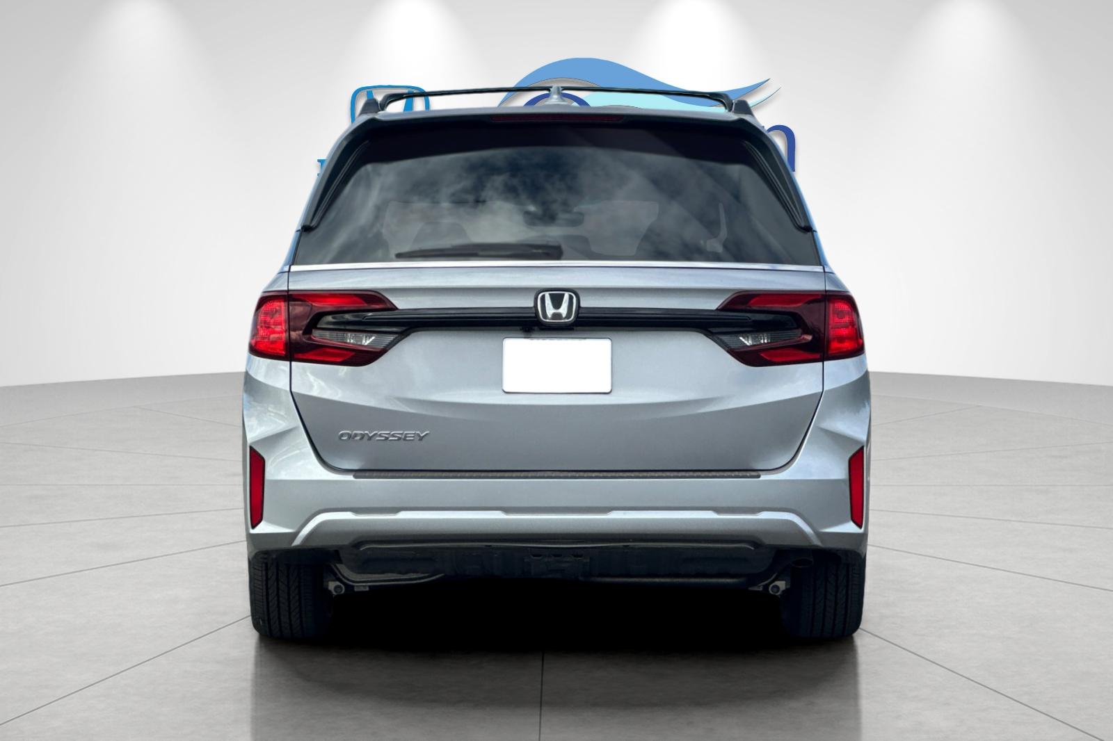 New 2026 Solar Silver Metallic Honda EX-L image 4
