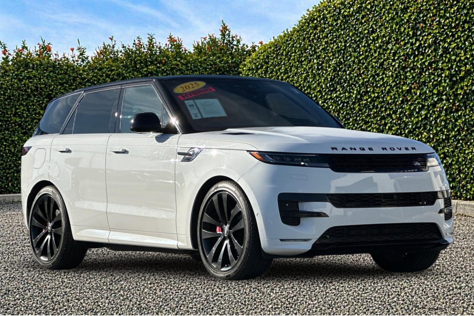 2025 Land Rover Range Rover Sport P460e PHEV Dynamic SE's photo
