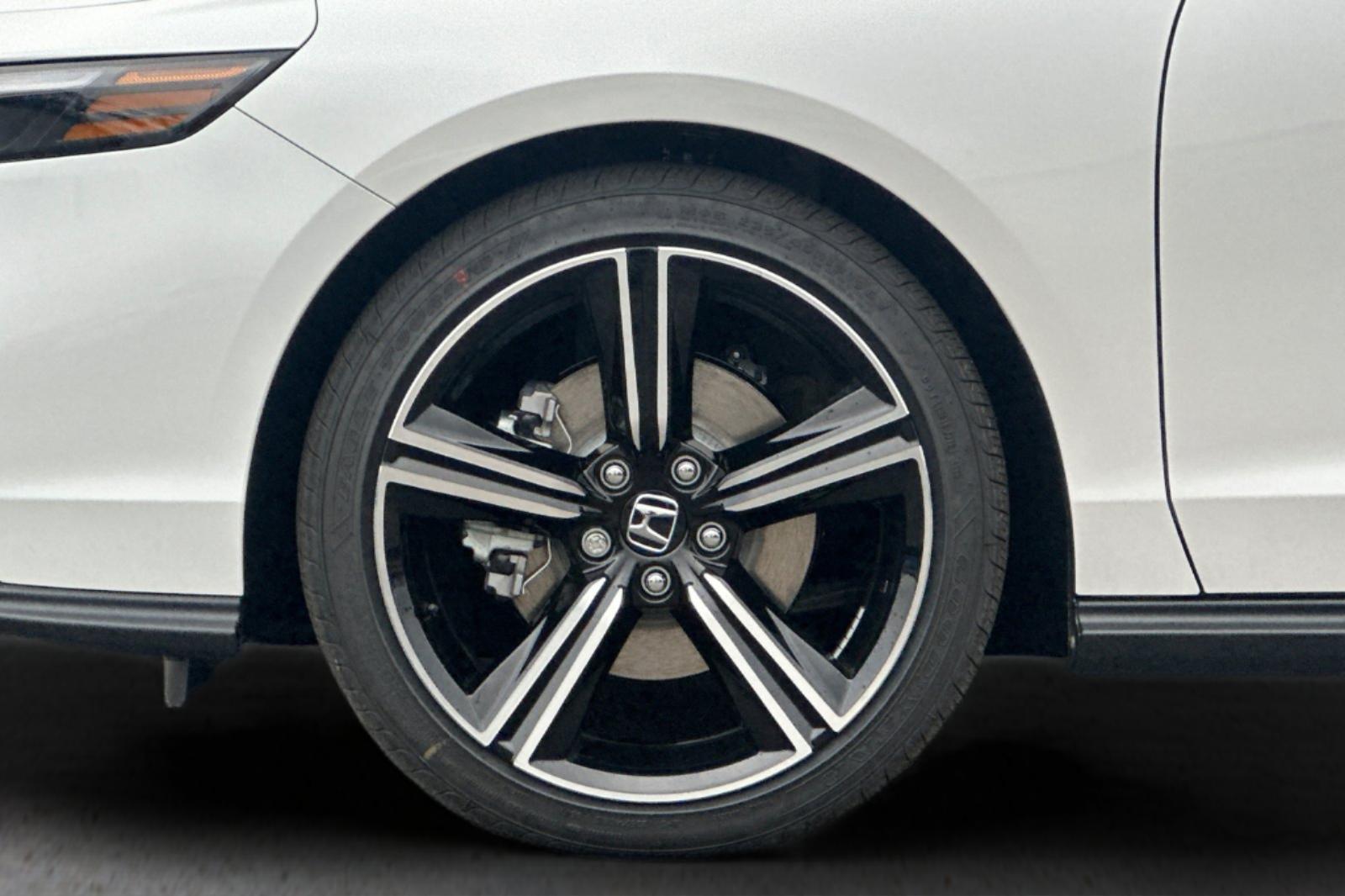 New 2026 Platinum White Pearl Honda Sport image 29