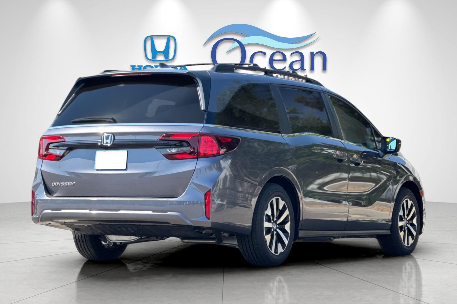 New 2026 Modern Steel Metallic Honda EX-L image 5