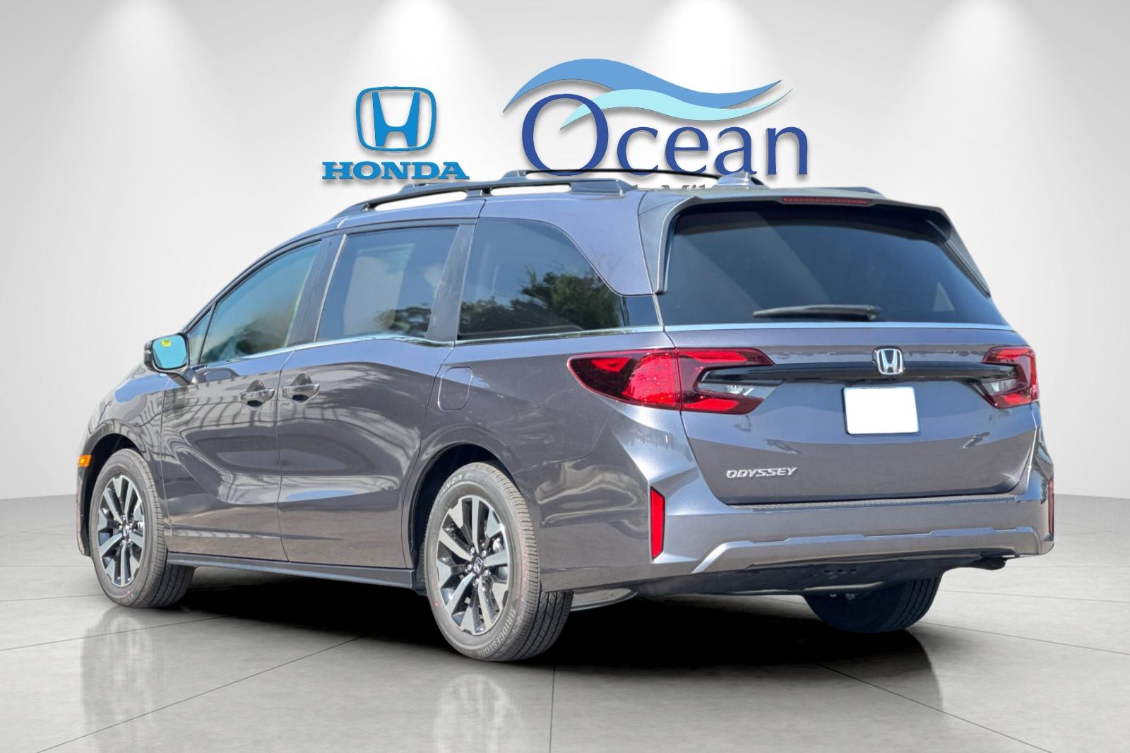 New 2026 Modern Steel Metallic Honda EX-L image 3