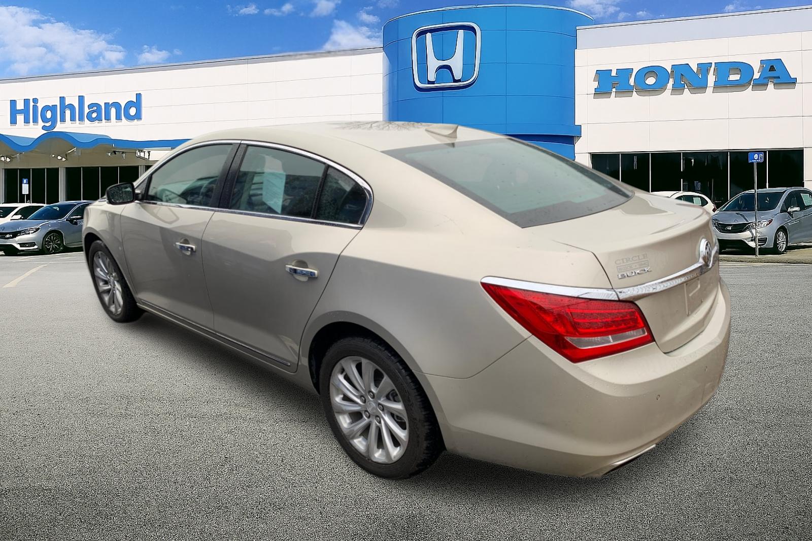 Used 2016 Buick LaCrosse Leather with VIN 1G4GB5G39GF107881 for sale in Highland, IN