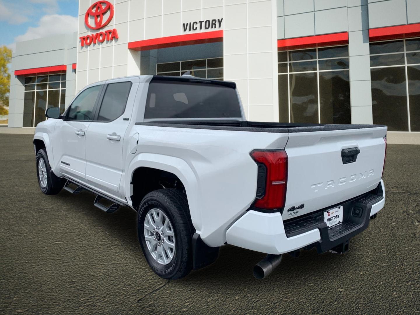 2026 Toyota Tacoma SR5 - Photo 5