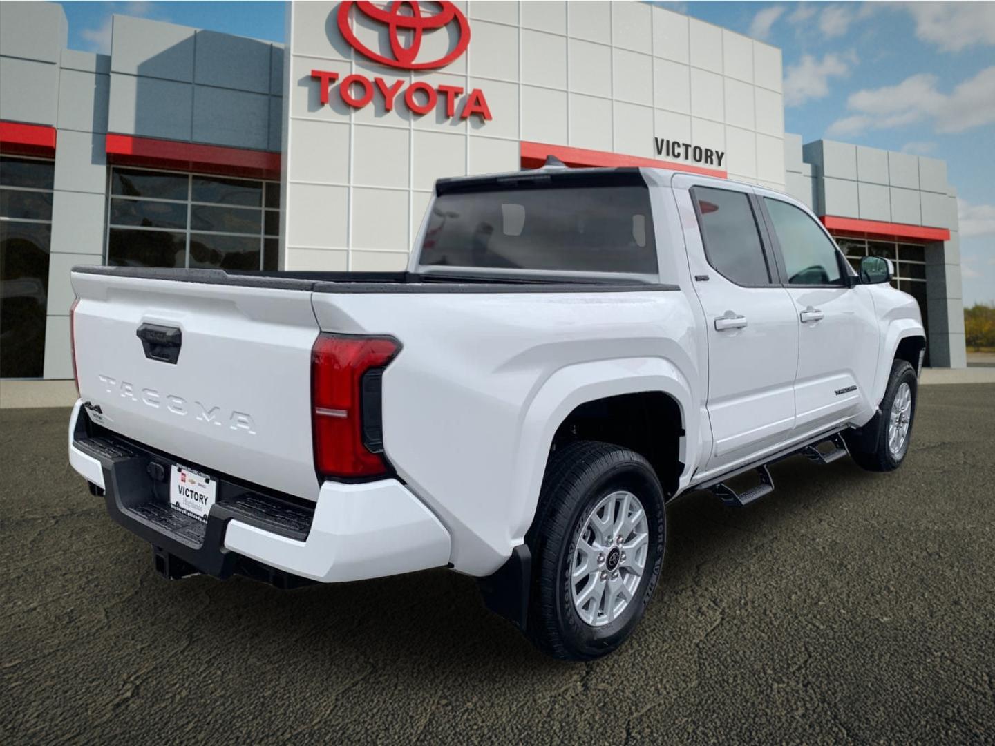 2026 Toyota Tacoma SR5 - Photo 3