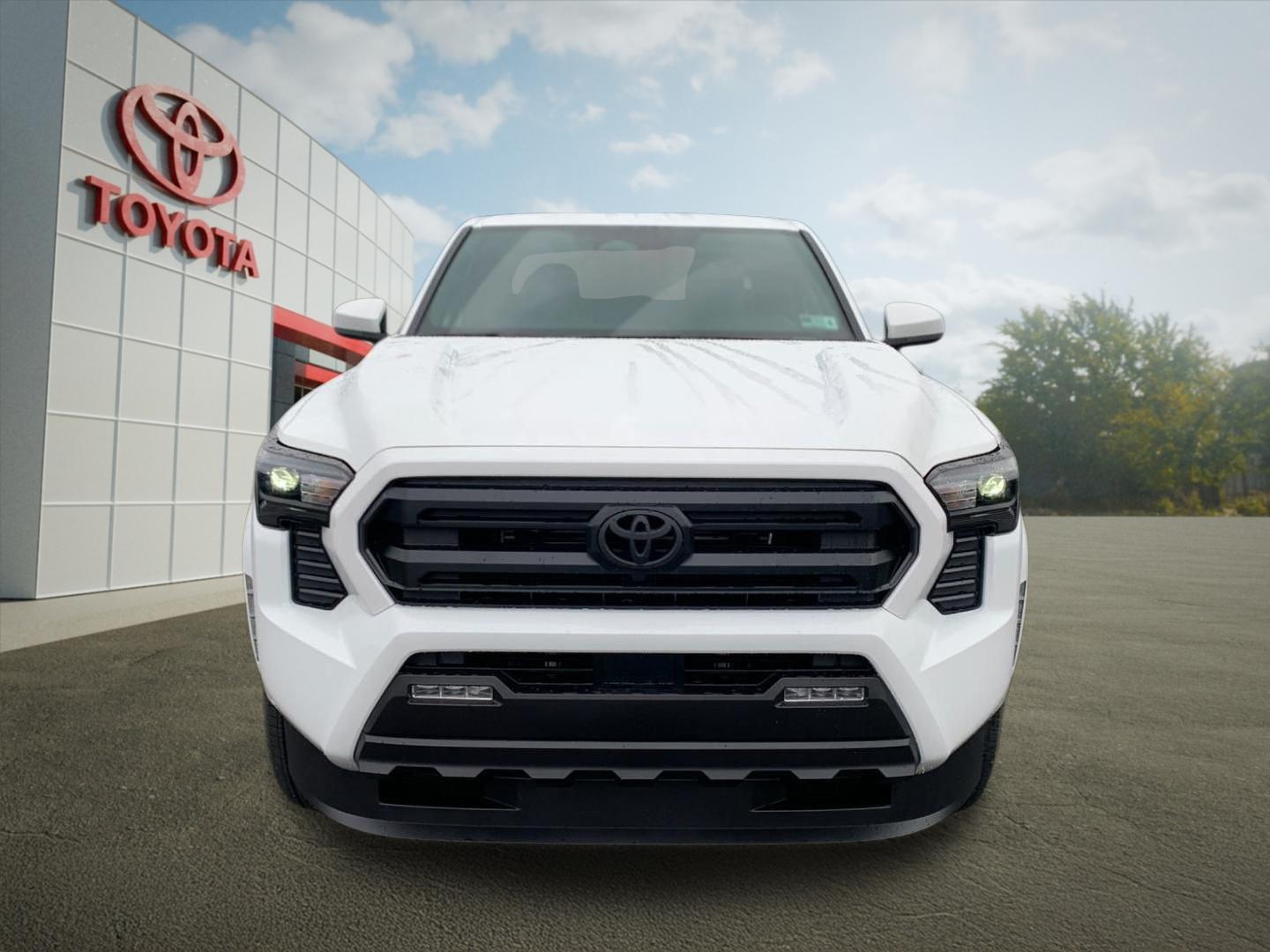 2026 Toyota Tacoma SR5 - Photo 8