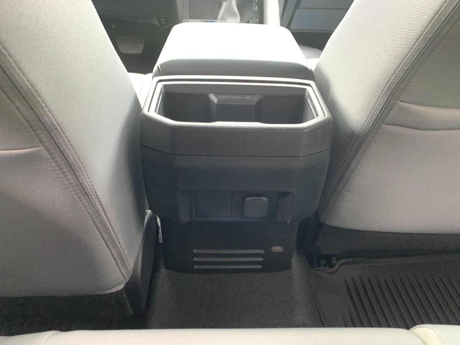 2026 Toyota Tacoma SR5 - Photo 14