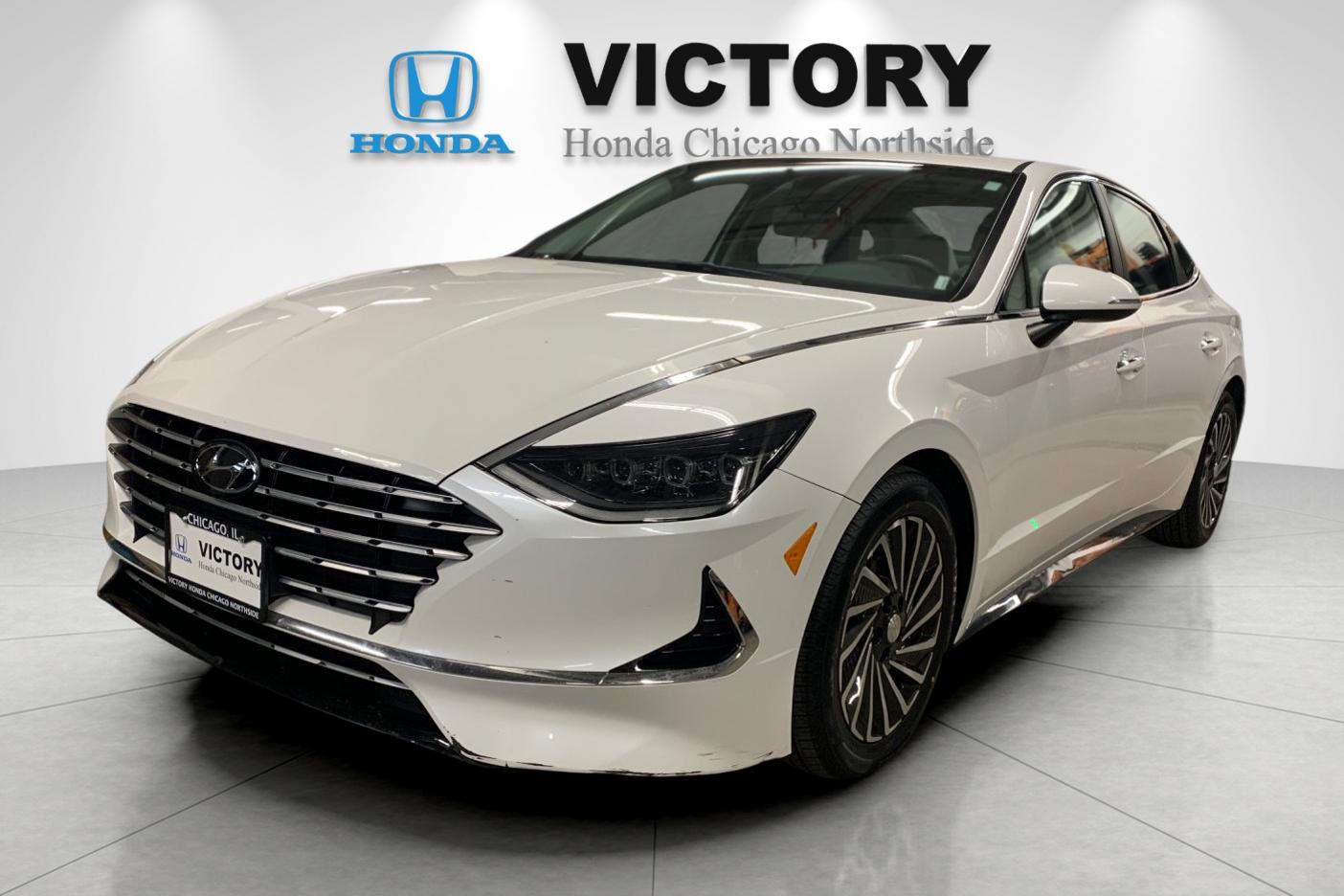 Used 2023 White Hyundai SEL image 7
