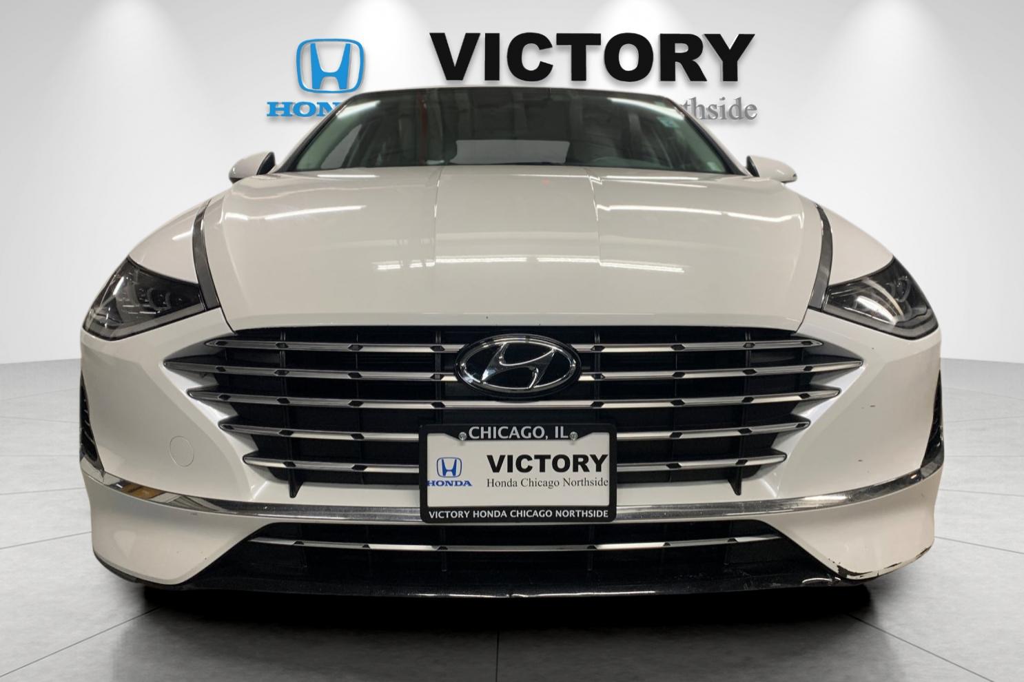 Used 2023 White Hyundai SEL image 8