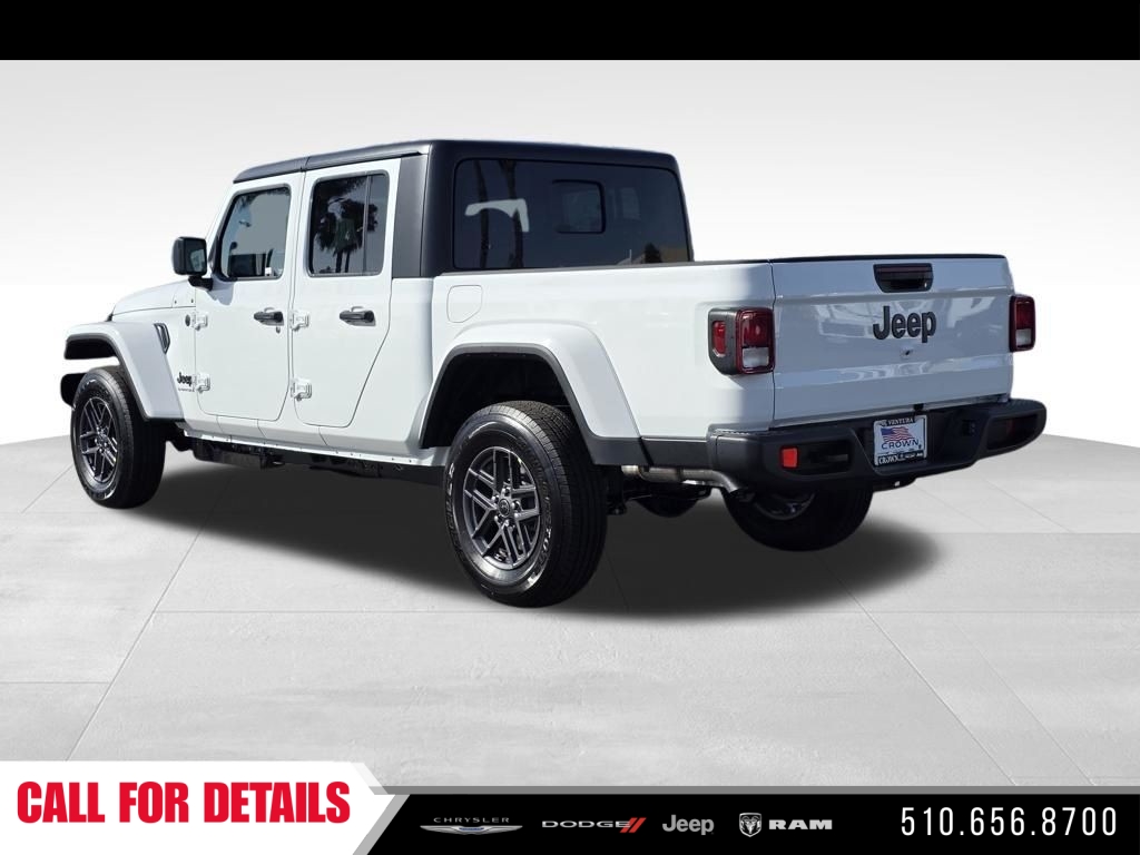 New 2026 Bright White Clear-Coat Exterior Paint Jeep Sport S image 7