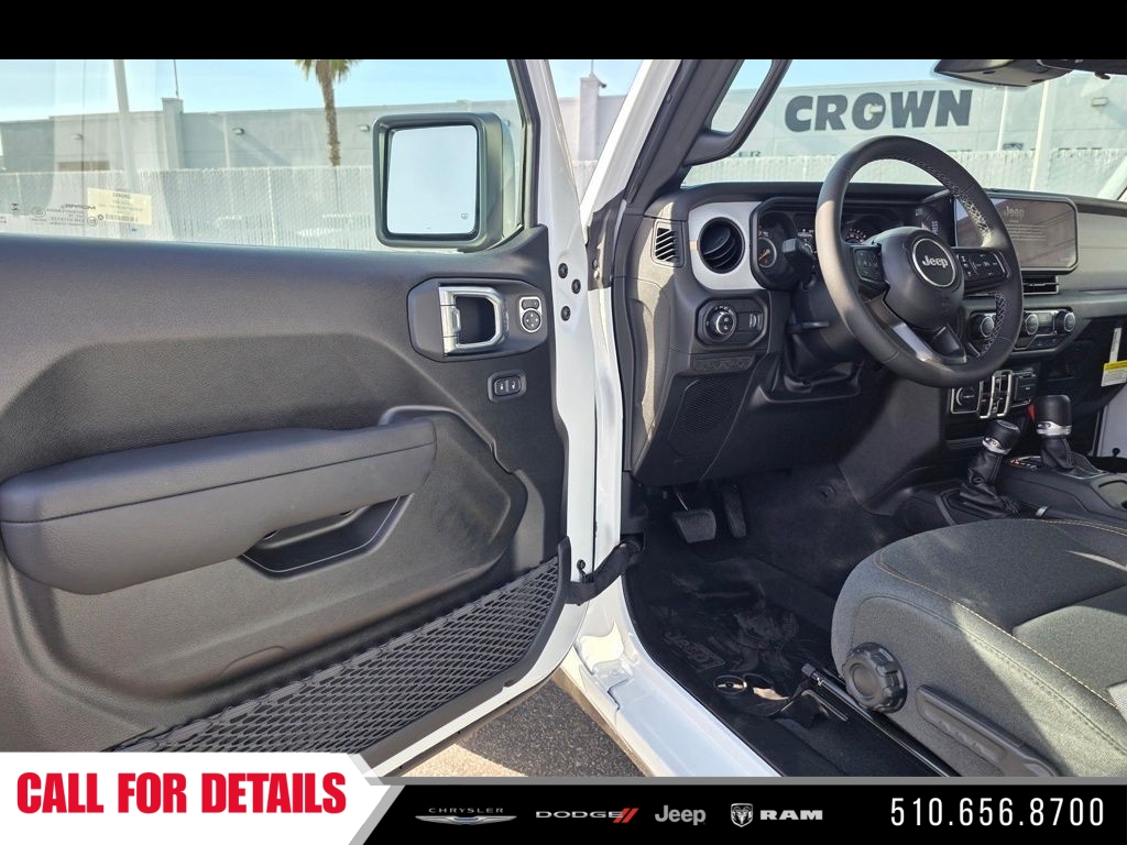 New 2026 Bright White Clear-Coat Exterior Paint Jeep Sport S image 16