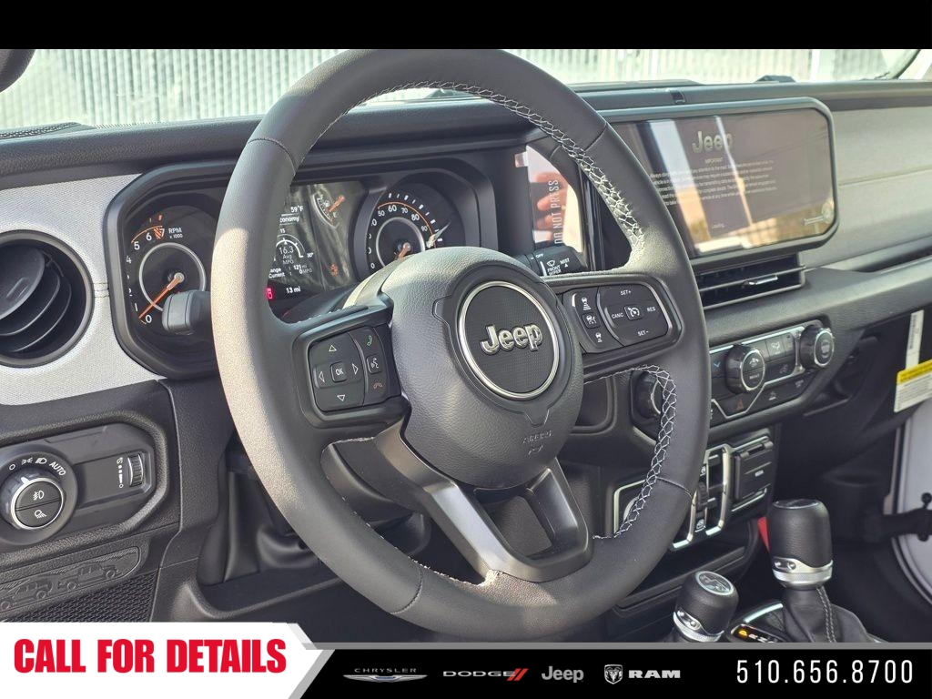 New 2026 Bright White Clear-Coat Exterior Paint Jeep Sport S image 23