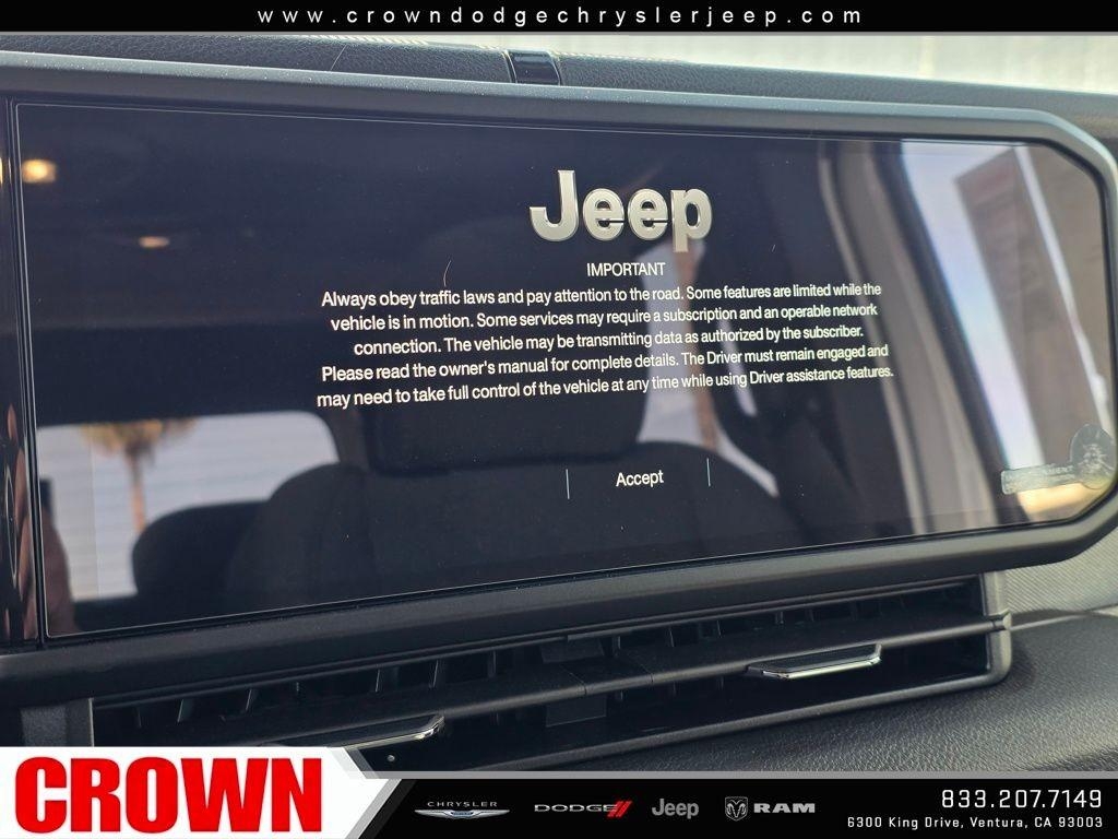 New 2026 Bright White Clear-Coat Exterior Paint Jeep Sport S image 39