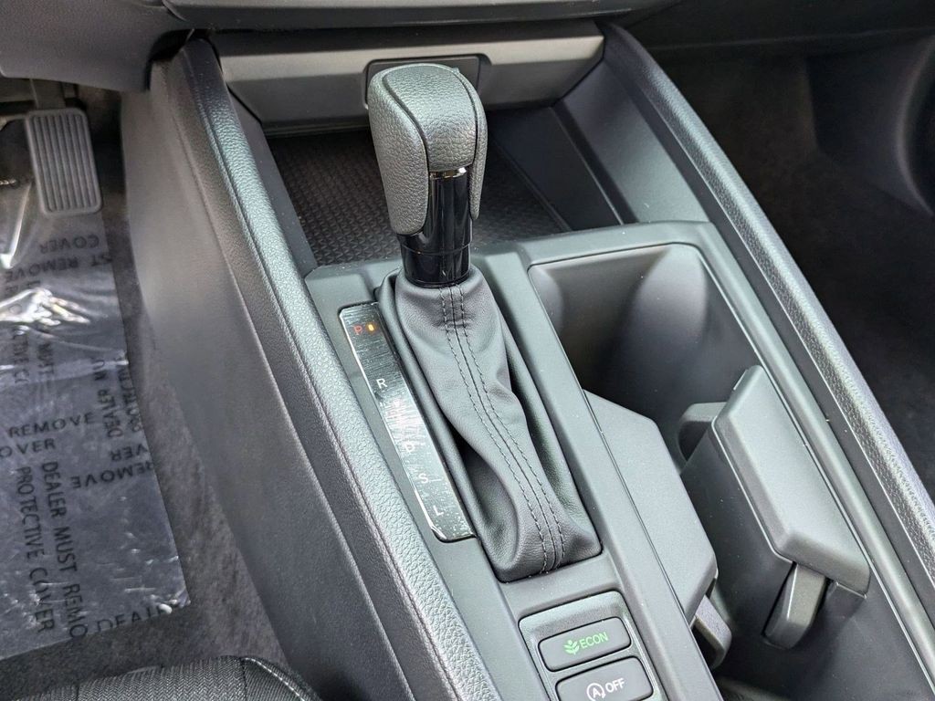2025 Honda Accord SE - Photo 13