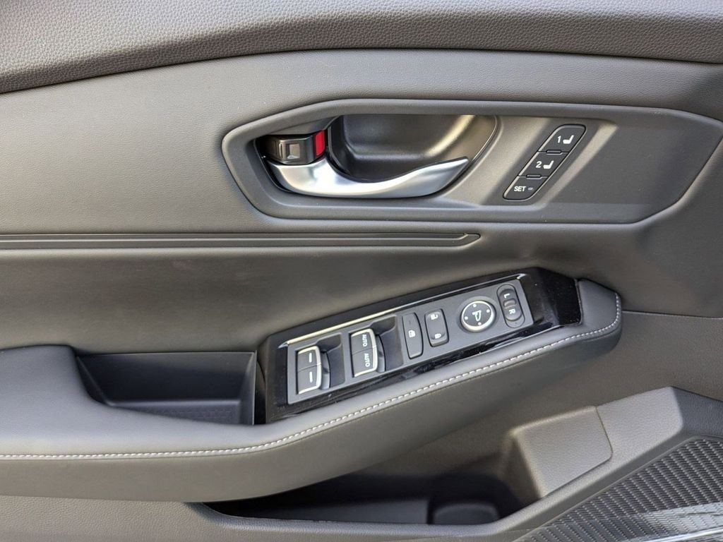 2025 Honda Accord Hybrid Touring - Photo 10