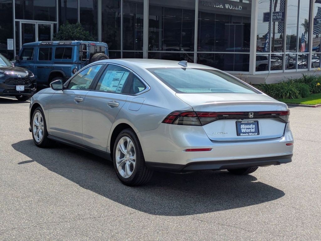 2025 Honda Accord LX - Photo 7