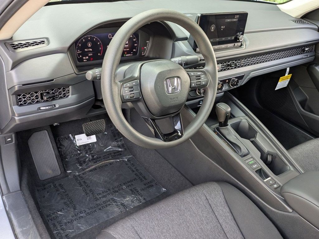 2025 Honda Accord LX - Photo 8
