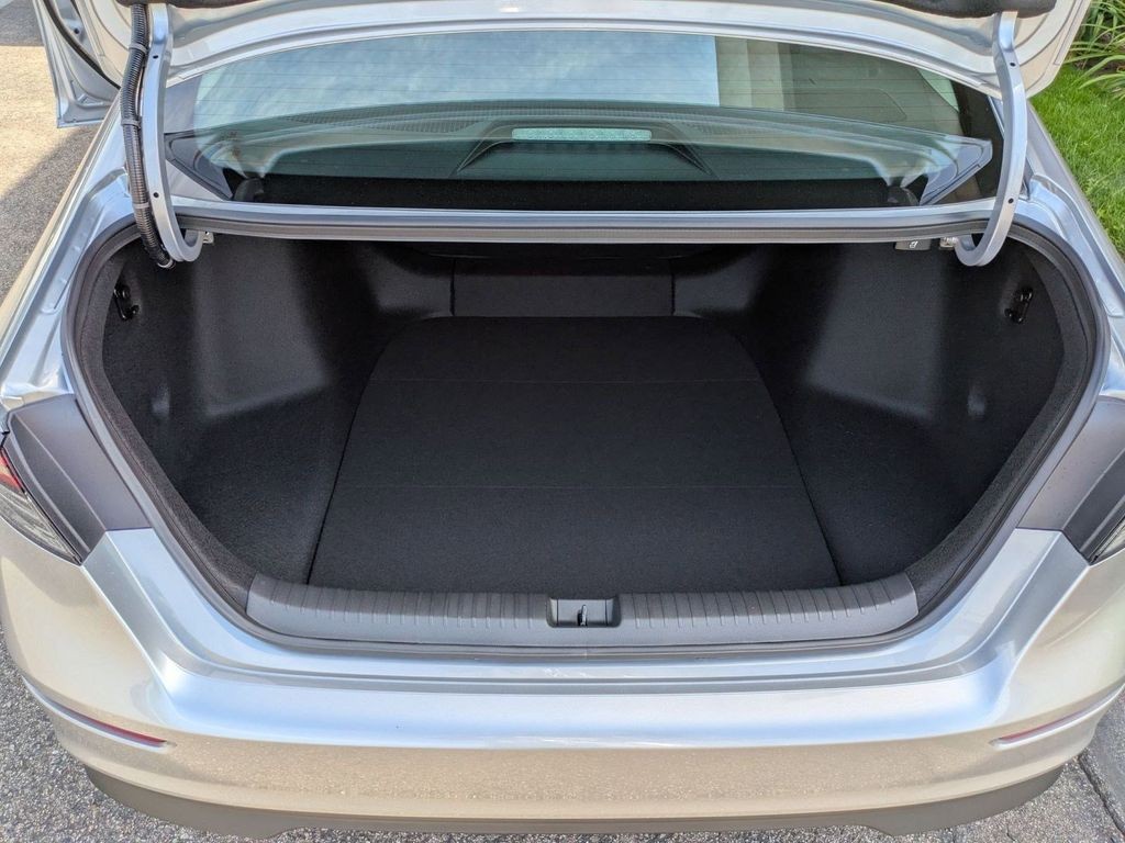 2025 Honda Accord LX - Photo 15
