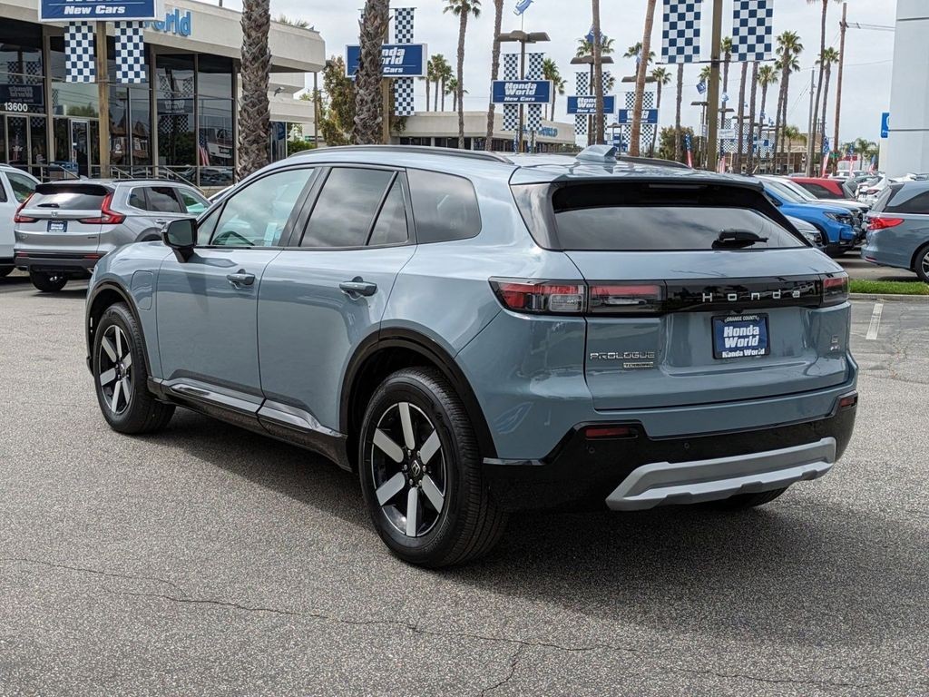 New 2026 Sonic Gray Pearl Honda Touring image 7